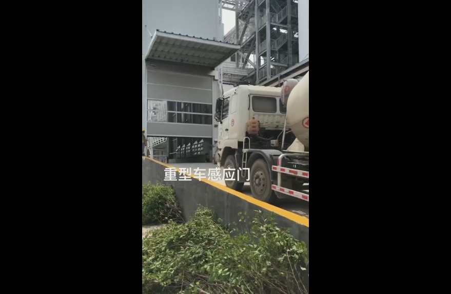 快速卷帘门.jpg